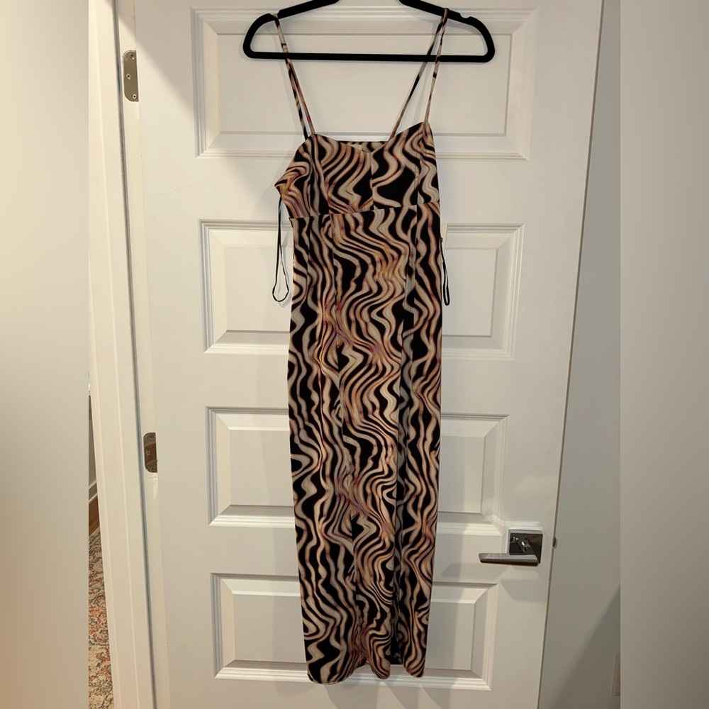 Abstract Pattern Dress - Picture 2 of 6